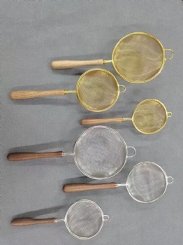 Beech Wooden Handle Mesh Tea Strainer for Drinking Tea Herbs Juice Coffee Mini Tea Infuser Strainer